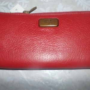 NEW NWT FOSSIL EMERSON RED ZIP AROUND Leather Wome